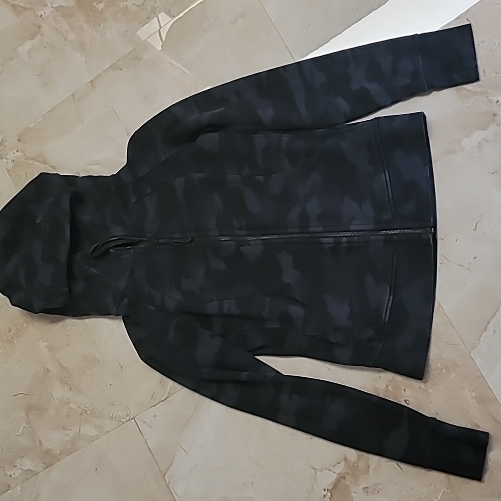 Lululemon black camo scuba hoodie. Size 8. Gently worn.